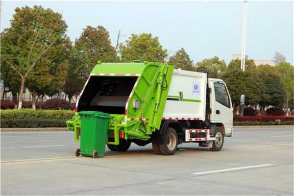 城市环卫垃圾车图片 城市环卫分类垃圾车