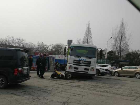 新疆环卫车-新疆清洁扫路车事件